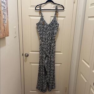 Women’s Black and White Printed Maxi Capri Jumpsuit